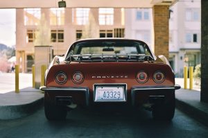 Køb reservedele til Corvette i USA uden toldproblemer